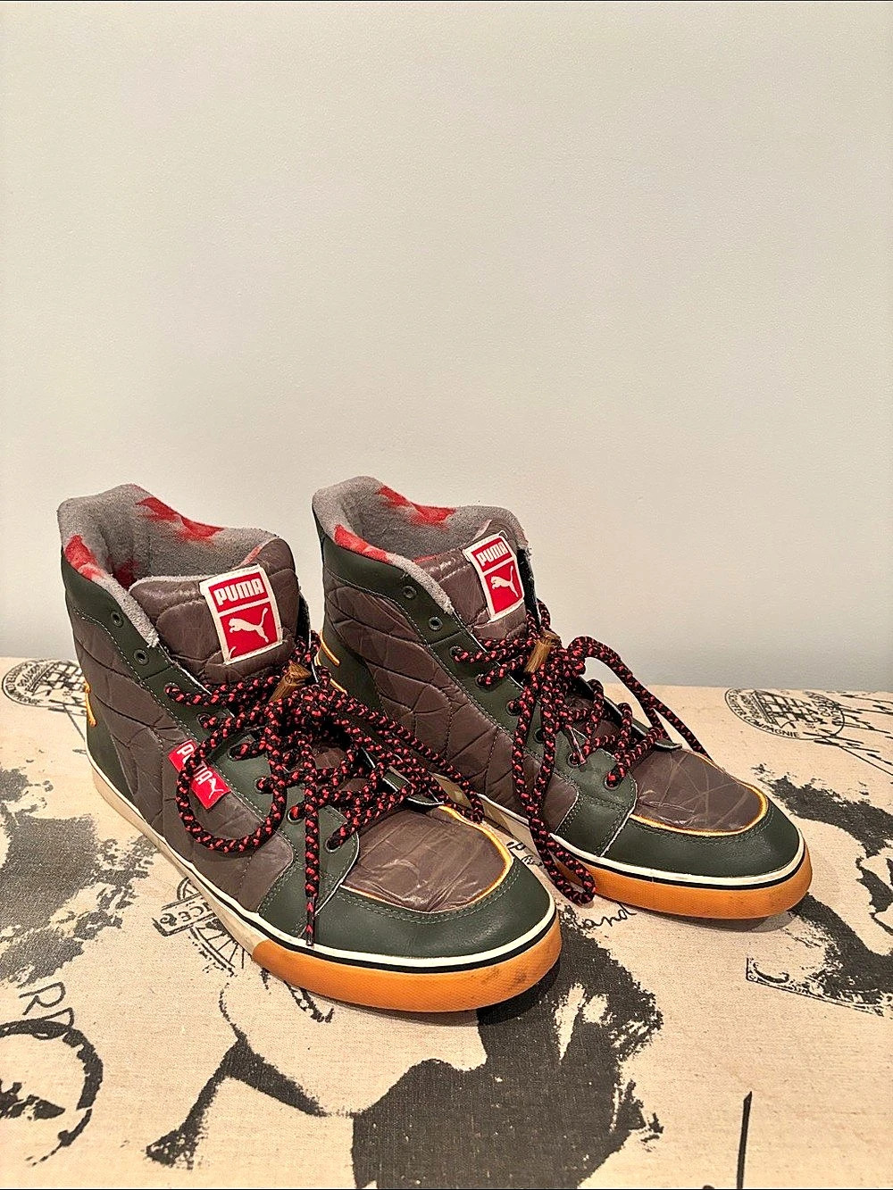 Puma Hooper Mid High Top Sneakers Black & Red